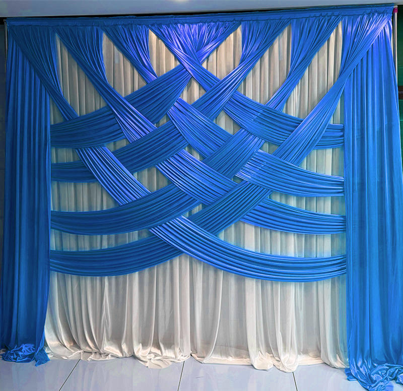 Lago de doble color azul