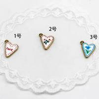 FMSCM-9 Pendentifs de style Kawaii peints à la main, breloques chat, cœur, maison, floral, poisson, citron, accessoires de bijoux pour femmes, pendentifs délicats