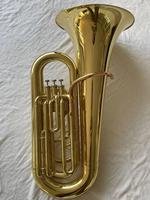 Konser Populer Bermain Tuba Kuningan Kuning 3 Piston Model Tuba