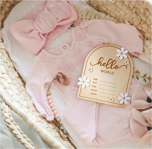 Panneau d'annonce pour bébé en bois Bonjour le monde Annonce de naissance avec plaque de fleurs pour accessoires photo, douche de bébé, hôpital, pépinière - Product Image 6
