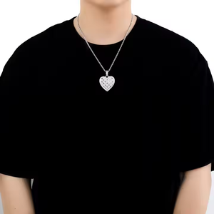 Collier de luxe unisexe en argent sterling 925 plaqué or avec pendentif en forme de cœur et diamant moissanite taillé - Product Image 5