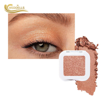 Palette de fards à paupières en gros, maquillage cosmétique à marque privée avec des nuances scintillantes, mates et pailletées, fabrication avec logo personnalisé
