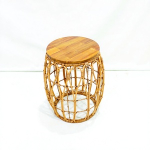 Mesa de centro de balcón de moda con correa tejida - Soporte redondo de madera dura ligero y duradero - Product Image 1