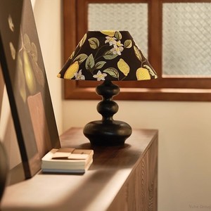 Lampe de bureau LED rétro française, bois blanc, abat-jour en tissu, haute qualité pour hôtel et restaurant, lampe de chevet - Product Image 4