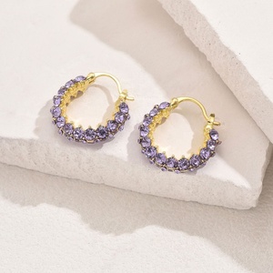 Boucles d'oreilles créoles tendance Europe et États-Unis, incrustées de zircon, au design géométrique affirmé pour femme, ensemble assorti - Product Image 3