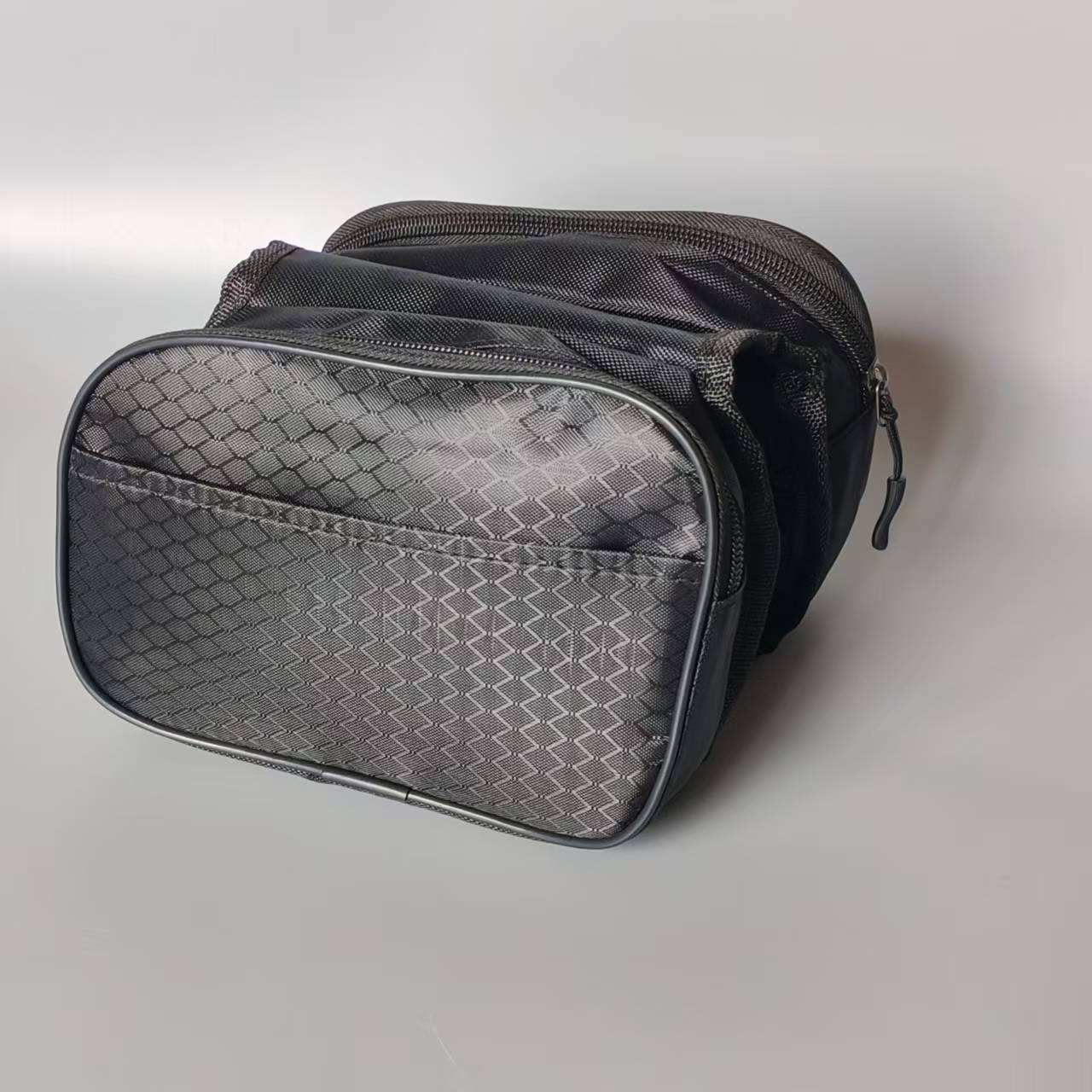 Version améliorée, noire, sans logo