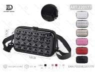 Borsa a Tracolla in Plastica da Donna con Motivo a Cuore Impermeabile Moda per Tutte le Stagioni con Cinghia Singola MT220177 - Product Image 1