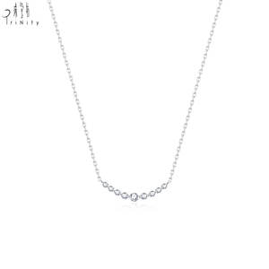 Collar con Colgante de Diamantes Naturales Reales de Oro Sólido de 18K, Diseño de Sonrisa Curva Elegante de Alta Calidad, Joyería Fina para Uso Diario de Mujer - Product Image 3