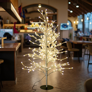 Décorations extérieures de luxe en <span class=keywords><strong>bouleau</strong></span> scintillant éclairé par LED pour les festivités de Noël en gros en usine - Product Image 1