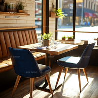 Ron Group Maßgefertigte Restaurant-Möbel Ledergepolsterte Sitzgruppe Massivholz Quadratischer Tisch Ergonomischer Stuhl Kommerzielles Set