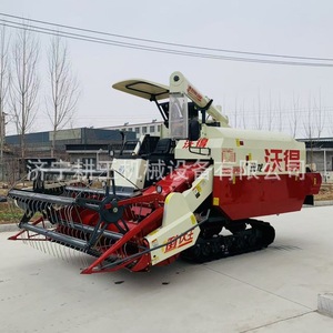 Cosechadora Combinada Worde Rilong de 125 CV, Alta Productividad, para Cosecha de Trigo y Arroz, Modelo con Tracción por Orugas - Product Image 1