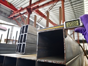 Chất lượng cao erw Carbon thép hình chữ nhật Ống ASTM En <span class=keywords><strong>API</strong></span> đường ống dẫn dầu 6m tùy chỉnh uốn cắt Hàn dịch vụ - Product Image 4