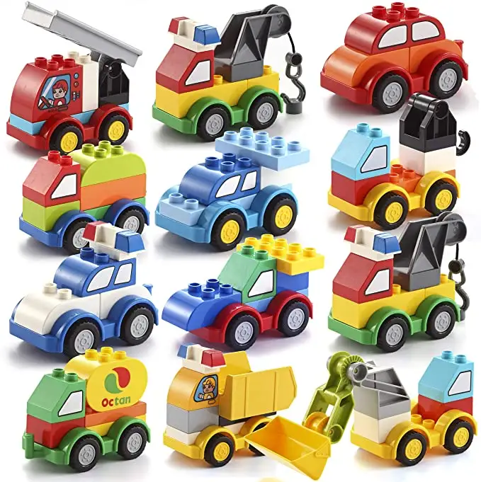 ビルディングブロックはあなた自身のおもちゃの車を構築します子供のためのビルディングレンガかわいい異なる車を設定します
