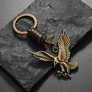 Llavero de Hoja de Ginkgo - Regalo para Hombre y Mujer - Aleación con Diseño de <span class=keywords><strong>Gato</strong></span> y Águila - Llavero Tejido Moderno y Retro - Venta al por Mayor Disponible - Product Image 2