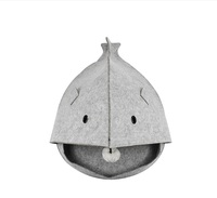 Usine OEM/ODM, Grossiste à bas prix : Nids pour animaux de compagnie en feutre et coussins en peluche, en forme de requin, pour petits chiens et chats