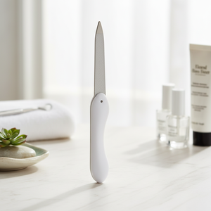 Lime à ongles professionnelle pliable en acier inoxydable K-Beauty, durable et portable, pour manucure et pédicure, fabriquée au sud. - Product Image 3