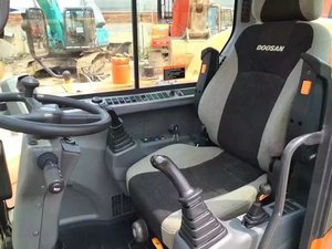 Excavatrice sur roues Doosan DX60 DX60WN d'occasion de haute qualité en parfait état Mini pelle sur pneus de 6 tonnes Ventes directes en usine - Product Image 5