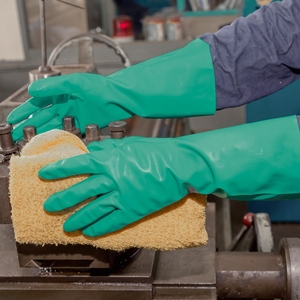 Premium 13mil Grueso Sin forro Reutilizable Manga larga Caucho de nitrilo verde Guantes protectores industriales resistentes a productos químicos Anti-Aceite - Product Image 6