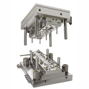 خدمة تصنيع قوالب وأدوات التشكيل التدريجي المخصصة للسيارات، مجموعة أدوات لتصنيع قطع معدنية من الفولاذ المقاوم للصدأ - Product Image 1