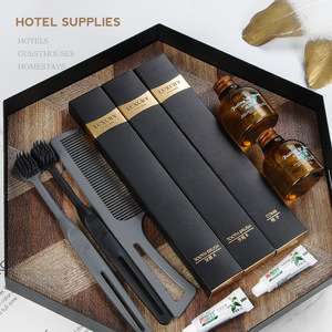 Ensemble de pantoufles de voyage et d'articles de toilette <span class=keywords><strong>éco</strong></span>logiques de luxe, confortables, en lin, avec shampoing et articles de rasage portables et recyclables - Product Image 1