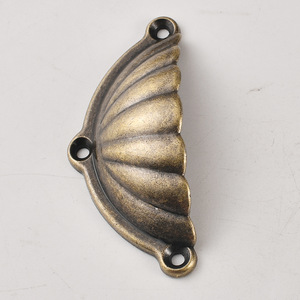 Antique Style Seashell Cabinet Handle Zinc Alloy Bronze Traditional Design Furniture Handle - Product Image 3