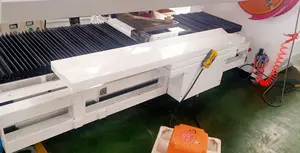 सुरक्षा कवर के साथ HJY-QJ03 मैक्स 500 मिमी व्यास वाली प्लास्टिक फिल्म काटने की मशीन