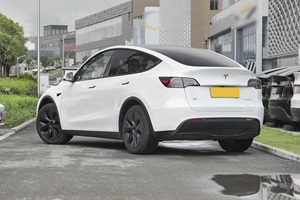 Tesla Model Y 2024, Auto Eléctrico Inteligente de Lujo, Tracción Trasera, 5 Puertas, 5 Asientos, 554 km de Autonomía CLTC, Usado, en Stock, Cuero Claro, R19, Automático - Product Image 6