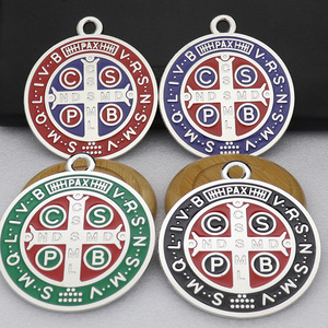 9cm Grande <span class=keywords><strong>San</strong></span> <span class=keywords><strong>Benito</strong></span> <span class=keywords><strong>Medalla</strong></span> <span class=keywords><strong>Plata</strong></span> Oro Esmalte Bendición del hogar Protección Decoración Amuletos católicos Gran <span class=keywords><strong>San</strong></span> <span class=keywords><strong>Benito</strong></span> <span class=keywords><strong>Medalla</strong></span> - Product Image 2