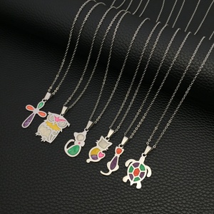 Collier pendentif en acier inoxydable, série animale tortue et chat, style Hawaï, motif goutte d'huile colorée - Product Image 3