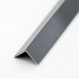 Vente directe usine – Acier cornière au carbone laminé à chaud, acier cornière plié à froid ASTM A36 A53 Q235 Q345 non allié, découpe ASTM JIS EN GB - Product Image 1