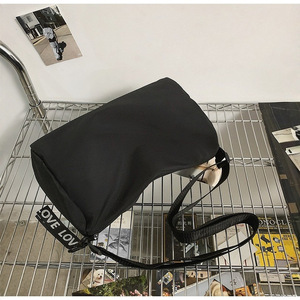 Unisex Fitness Crossbody <b>Bag</b> <b>Black</b> <b>Large</b> Capacity Soft Handle Solid Color Leisure Travel Spring 2025 - Product Image 4
