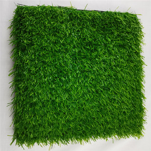 Azulejos de césped artificial para interior y exterior, esterilla de autodrenaje de cubierta de césped entrelazado, almohadilla de decoración de suelo para perro y mascota - Product Image 2