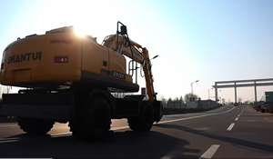 Excavatrice sur pneus compacte SHANTUI SW150 de 13,5 tonnes avec moteur Weichai, commande PLC, haute efficacité - Product Image 3