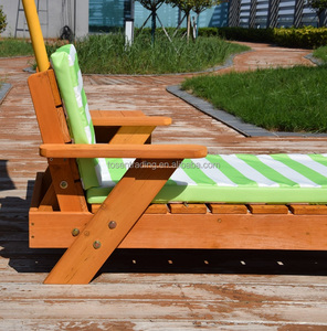 Sillón reclinable infantil para exteriores Relax Sun Sprout con sombrilla a juego con rayas, tumbona infantil para patio, silla individual y mesa auxiliar - Product Image 4