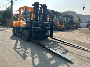TCM Factory-Stocked <b>Used</b> 7 Ton FD70 Diesel Forklift Good Condition Hot Selling Single/Three Stage Mast Original Pump Motor - Product Image 3