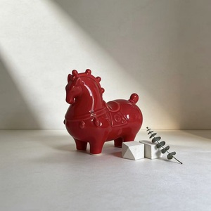 Ornamento Regalo Creativo di Alta Gamma per Capodanno, Decorazione per Ufficio e Soggiorno, Cavallo <span class=keywords><strong>Rosso</strong></span> in Resina Bozhiyi - Product Image 3