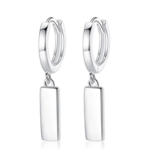 Pendientes Personalizados de Plata de Ley S925 con Colgantes en Blanco, Baño de Rodio, para Bodas, Fiestas y Regalos - Product Image 2