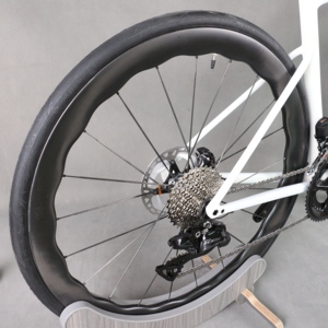 Bicicleta completa de 7.2 kg, ultraligera, 7.1 kg, cuadro de carbono R7170 Di2, rodamientos cerámicos, ruedas de carbono y titanio TT-X68 - Product Image 5