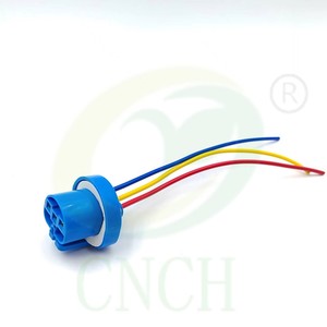 Harnais de queue de cochon de puissance femelle d'ampoule de phare Plug and Play 9004 HB1 pour camion Ford F150 - Product Image 3