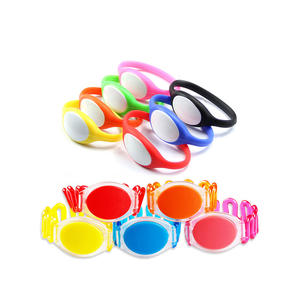 중국 공장 125Khz T5557 <span class=keywords><strong>RFID</strong></span> 칩 실리콘 팔찌 팔찌 방수 ISO 모델 어린이를위한 13.56MHz 플라스틱 호텔 - Product Image 4