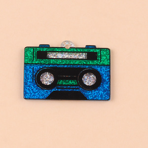 Nuevos dibujos animados 1980s Vintage música cinta acrílico accesorios diseño creativo pequeño encanto para pendientes - Product Image 5