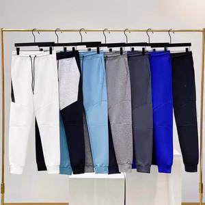Pantalon de jogging homme en molleton technique personnalisé, coupe ajustée, léger, avec poches, pour le sport, vente en gros - Product Image 3