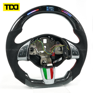 Volant en fibre de carbone et cuir TDD LED compatible avec Fiat Abarth 500 / 595 / 695 – 4 branches personnalisées - Product Image 3