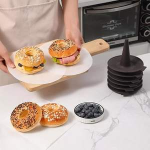 수제 도넛 페이스트리를위한 재사용 가능한 실리콘 도넛 베이킹 금형 내열성 비 스틱 청소하기 쉬운 주방 가제트 - Product Image 3