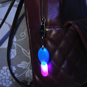 Tùy chỉnh giá rẻ <span class=keywords><strong>Led</strong></span> nhựa dây kéo puller ánh sáng mini <span class=keywords><strong>LED</strong></span> nhấp nháy dây kéo an toàn ánh sáng ban đêm cho prom - Product Image 4