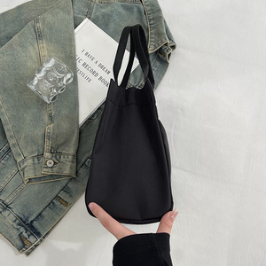 Tas tangan wanita mewah mode baru 2026 dompet kapasitas besar gaya Jepang dengan penutup ritsleting dekorasi huruf dan rantai tunggal - Product Image 4