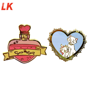 Cá Nhân Độc Đáo Chữ Quần Áo <span class=keywords><strong>Pin</strong></span> Huy Hiệu Sản Xuất Các Tông <span class=keywords><strong>Pin</strong></span> - Product Image 6