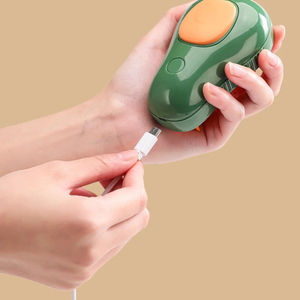 Cepillo de Aseo para Gatos con Pulverizador de Agua Eléctrico, Cepillo de Depilación de Plástico Suave y Ecológico, Cepillo de Baño para Mascotas, Suministros de Aseo - Product Image 2