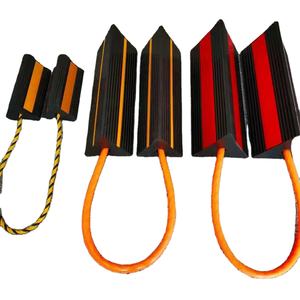 455x165(15) x 150mm bouchon de roue en caoutchouc d'aviation, cale de roue avec <span class=keywords><strong>corde</strong></span> - Product Image 1