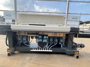 Machine à bord droit en verre vertical automatique certifiée CE 11 moteur 380V 24.5kW 3-25mm épaisseur de verre polissage de bord en verre - Product Image 4
